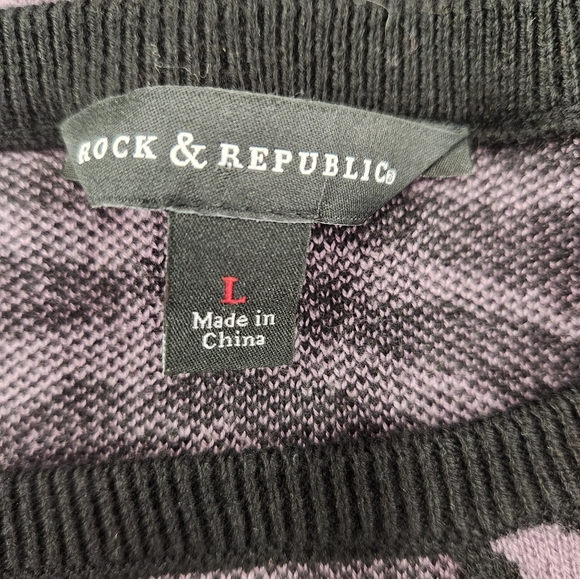Rock‎ & Republic Pullover Keyhole Sweater Womens L Purple Black Tiger Stripe - Picture 4 of 5